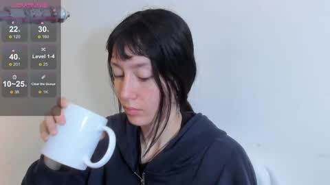 Snapshot of maibys_cute chatting on 09/20/25, 04:57 maibys online show from 09/20/25, 04:57