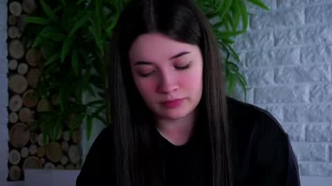 Lucy online show from 05/01/26, 10:36