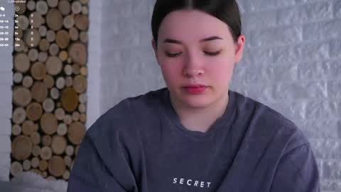 Lucy online show from 06/06/26, 03:22