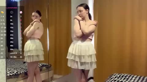 Elina online show from 09/21/25, 09:11
