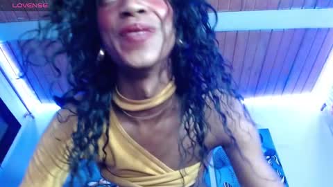 Bella Maidi online show from 01/01/25, 11:38