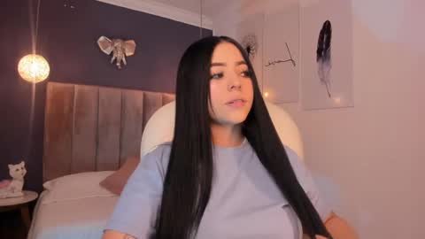 Snapshot of maiiitee_ chatting on 01/18/25, 12:47 Mait online show from 01/18/25, 12:47