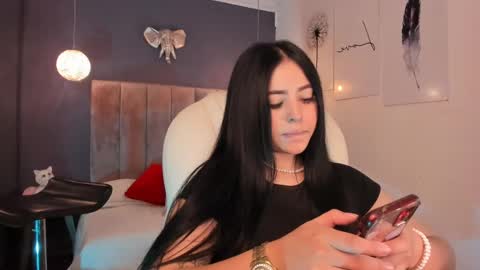 Snapshot of maiiitee_ chatting on 02/20/25, 04:36 Mait online show from 02/20/25, 04:36