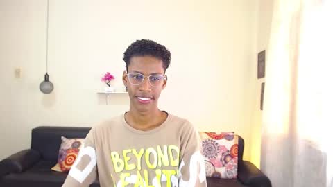 I am Maik online show from 02/06/25, 01:32