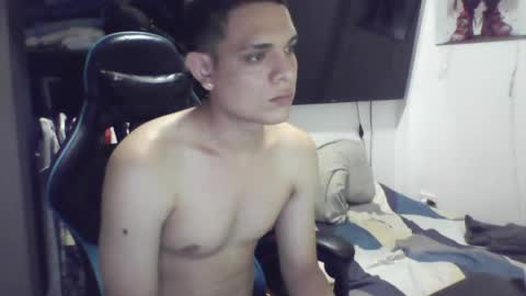Snapshot of maikibrrr chatting on 06/17/26, 10:21 Mike4k online show from 06/17/26, 10:21