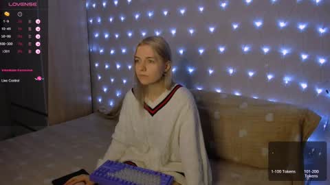 Your kitty online show from 01/02/25, 03:19