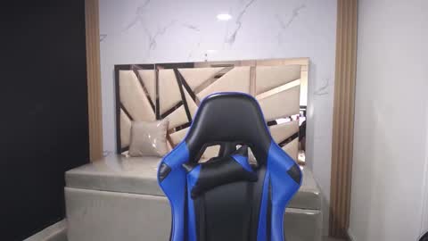 Maily online show from 11/12/25, 02:56