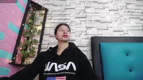 Snapshot of maily_can chatting on 11/20/25, 12:49 MAILY CAN online show from 11/20/25, 12:49