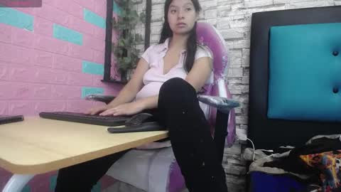 Snapshot of maily_can chatting on 11/28/25, 12:52 MAILY CAN online show from 11/28/25, 12:52