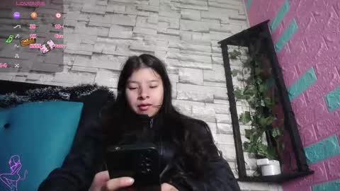 Snapshot of maily_can chatting on 12/15/25, 12:42 MAILY CAN online show from 12/15/25, 12:42