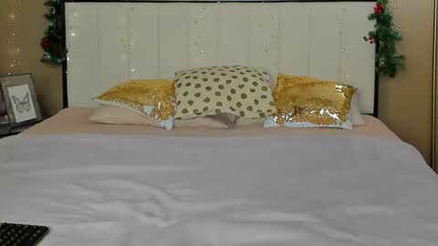 Snapshot of mailymilf chatting on 01/19/25, 04:25 Sofi online show from 01/19/25, 04:25