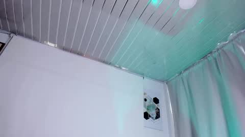 Snapshot of mailyn_1 chatting on 01/05/26, 05:27 Mailyn online show from 01/05/26, 05:27