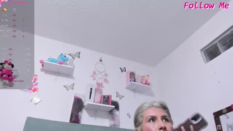 Snapshot of mailyn_bakerrr chatting on 02/03/26, 02:53 mailyn bakerrr online show from 02/03/26, 02:53