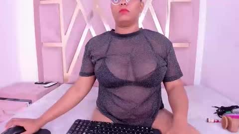 Snapshot of mairaasm chatting on 03/27/26, 01:00 Mairaasm online show from 03/27/26, 01:00