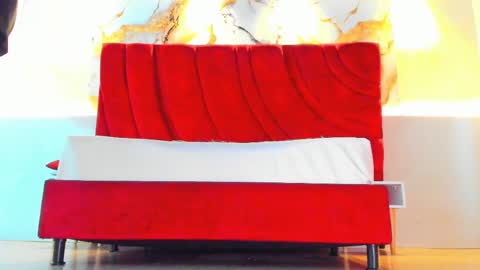 MAISE online show from 10/16/25, 01:23