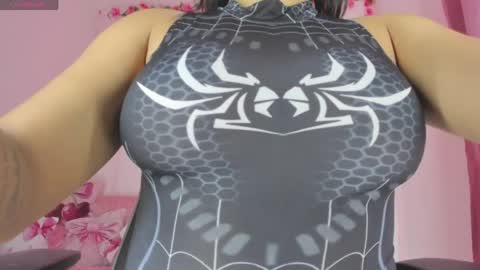 Snapshot of maison_sofiaa chatting on 05/03/26, 04:40 online show from 05/03/26, 04:40