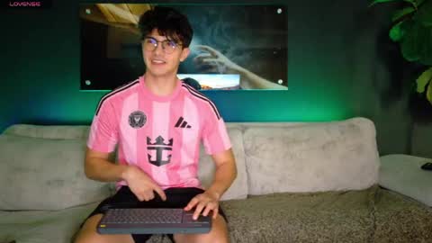 Bastian Arslan online show from 05/23/26, 08:24