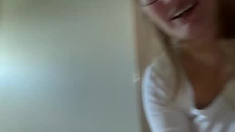 Snapshot of maisystellaxx chatting on 05/21/26, 08:05 maisystellaxx online show from 05/21/26, 08:05