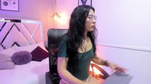 Camila  online show from 11/18/25, 03:01