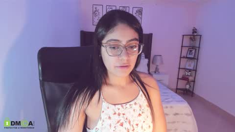 Snapshot of maite_kanes chatting on 10/16/25, 10:00 Maite online show from 10/16/25, 10:00