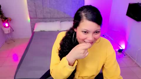 MAITE STONE1 online show from 12/01/25, 03:33