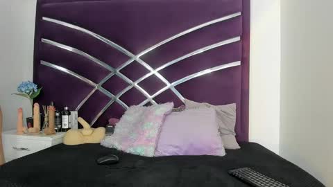 Snapshot of maiteht chatting on 09/22/25, 09:39 maite online show from 09/22/25, 09:39