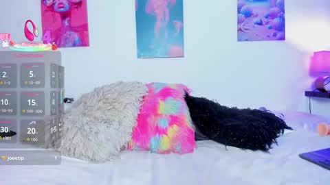 mai  online show from 09/24/25, 07:50