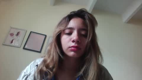 majo_gomezz online show from 09/26/25, 03:27