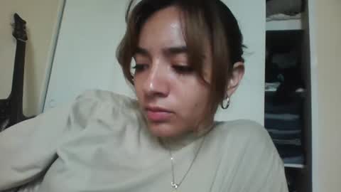majo_gomezz online show from 10/23/25, 07:45
