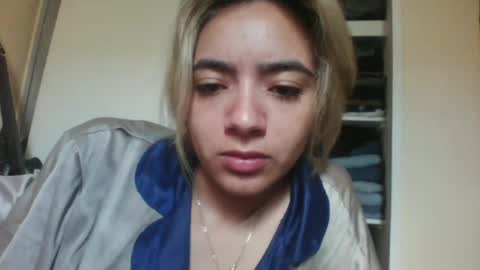 majo_gomezz online show from 11/08/25, 06:18