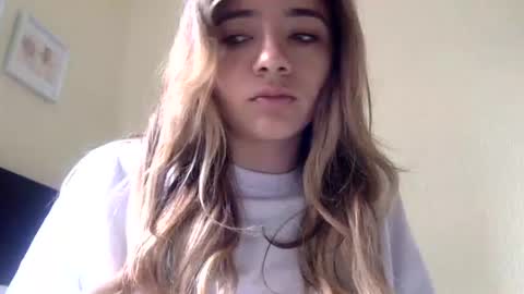 majo_gomezz online show from 06/18/26, 03:38