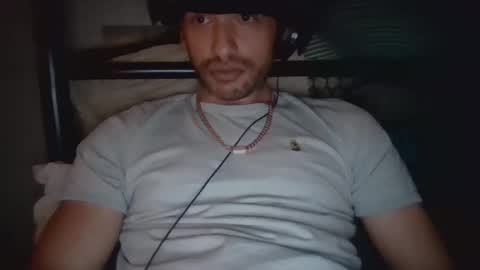 Snapshot of majorb121 chatting on 12/31/24, 03:42 majorb121 online show from 12/31/24, 03:42