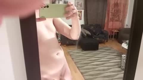 Snapshot of majorxoxo chatting on 12/22/24, 02:38 majorxoxo online show from 12/22/24, 02:38