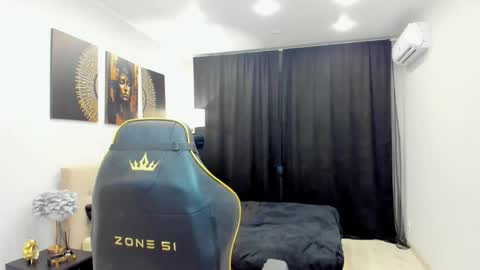 Chloe online show from 05/18/26, 04:07