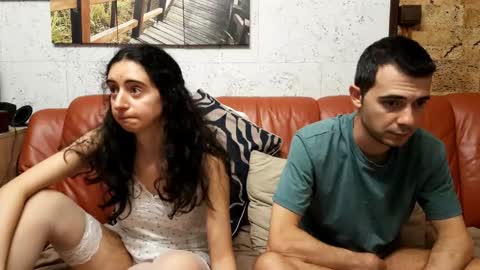 Snapshot of make_me_feel chatting on 09/29/25, 05:18 Lena Ian online show from 09/29/25, 05:18