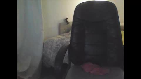 Snapshot of makea89 chatting on 10/25/25, 02:08 makea89 online show from 10/25/25, 02:08