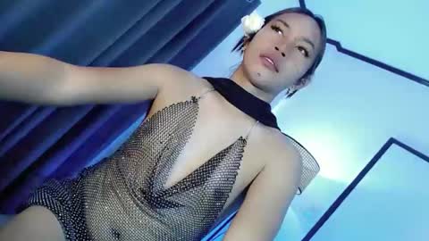 Snapshot of makeit_reyn chatting on 03/17/26, 07:01 Reyn online show from 03/17/26, 07:01