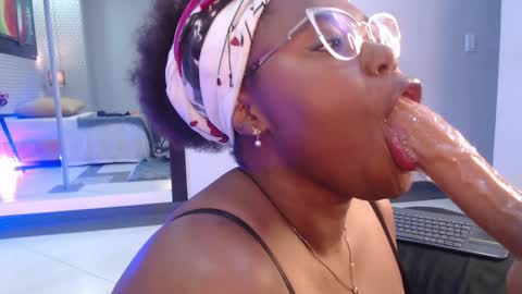 makena online show from 01/31/25, 09:27