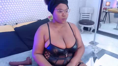 makena online show from 02/18/25, 03:42