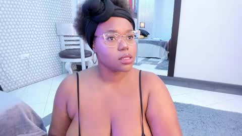 makena online show from 03/07/25, 03:40