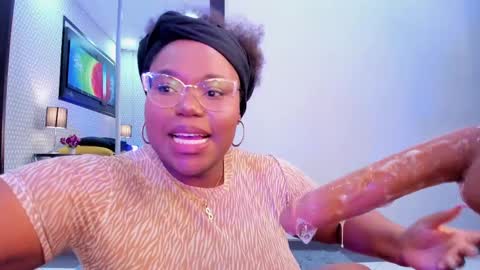 makena online show from 03/08/25, 06:21