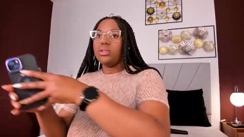 makena online show from 09/22/25, 03:08