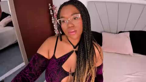 makena online show from 09/26/25, 04:38