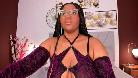 makena online show from 11/08/25, 04:45