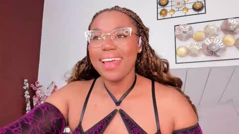 makena online show from 11/20/25, 04:12