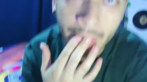 Snapshot of makenzy_darly chatting on 02/09/25, 03:00 Makenzy darly online show from 02/09/25, 03:00