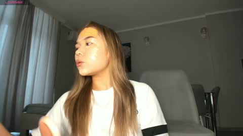 Snapshot of makota_ray chatting on 01/24/25, 09:28 Mati online show from 01/24/25, 09:28