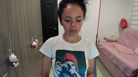 Snapshot of mal_norma chatting on 02/03/25, 11:47 Mal Norma online show from 02/03/25, 11:47