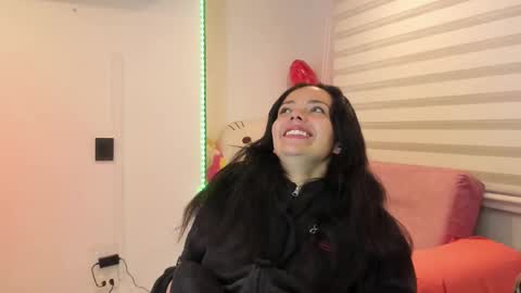 Snapshot of mal_norma chatting on 03/01/25, 02:15 Mal Norma online show from 03/01/25, 02:15