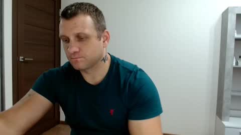 Snapshot of malchyshka chatting on 10/14/25, 10:49 malchyshka online show from 10/14/25, 10:49